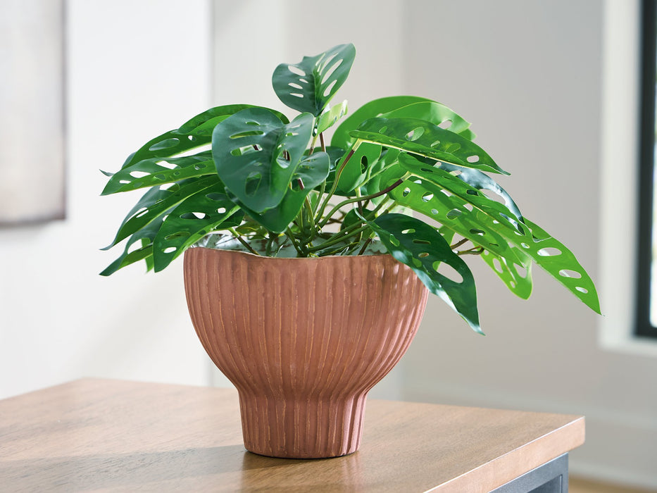 Orban Vase - House Of Furniture/Allan's Gallery