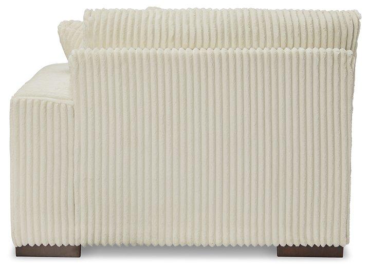 Lindyn Sectional - House Of Furniture/Allan's Gallery