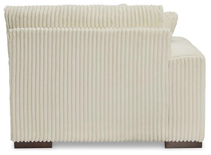 Lindyn Sectional - House Of Furniture/Allan's Gallery
