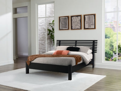 Danziar Queen Slat Bed - House Of Furniture/Allan's Gallery