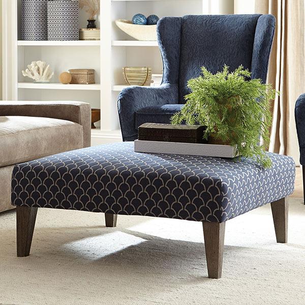 VERO BENCH OTTOMAN W/2 PILLOWS- 9980E2P