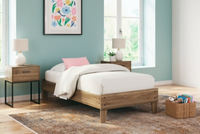 Deanlow Bed - House Of Furniture/Allan's Gallery