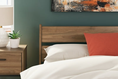 Deanlow Bed - House Of Furniture/Allan's Gallery