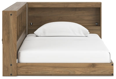Deanlow Bed - House Of Furniture/Allan's Gallery