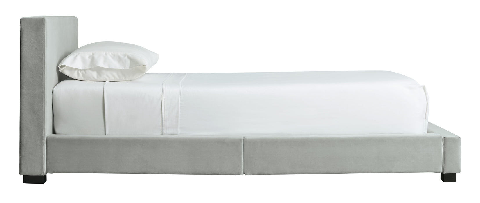 Chesani - Uph Bed W/roll Slats