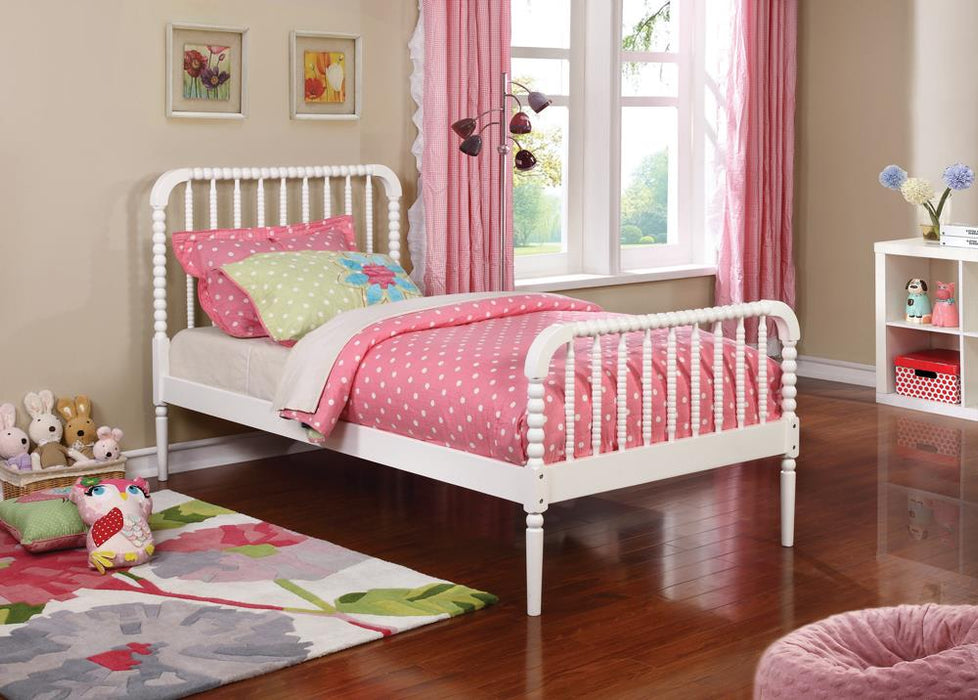 Jones Traditional White Twin Bed image