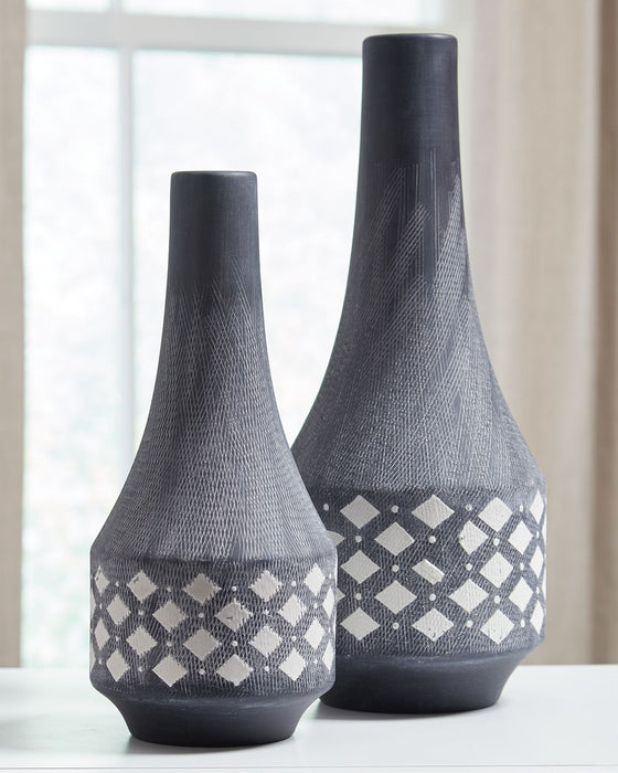 Dornitilla - Vase Set (2/cn)