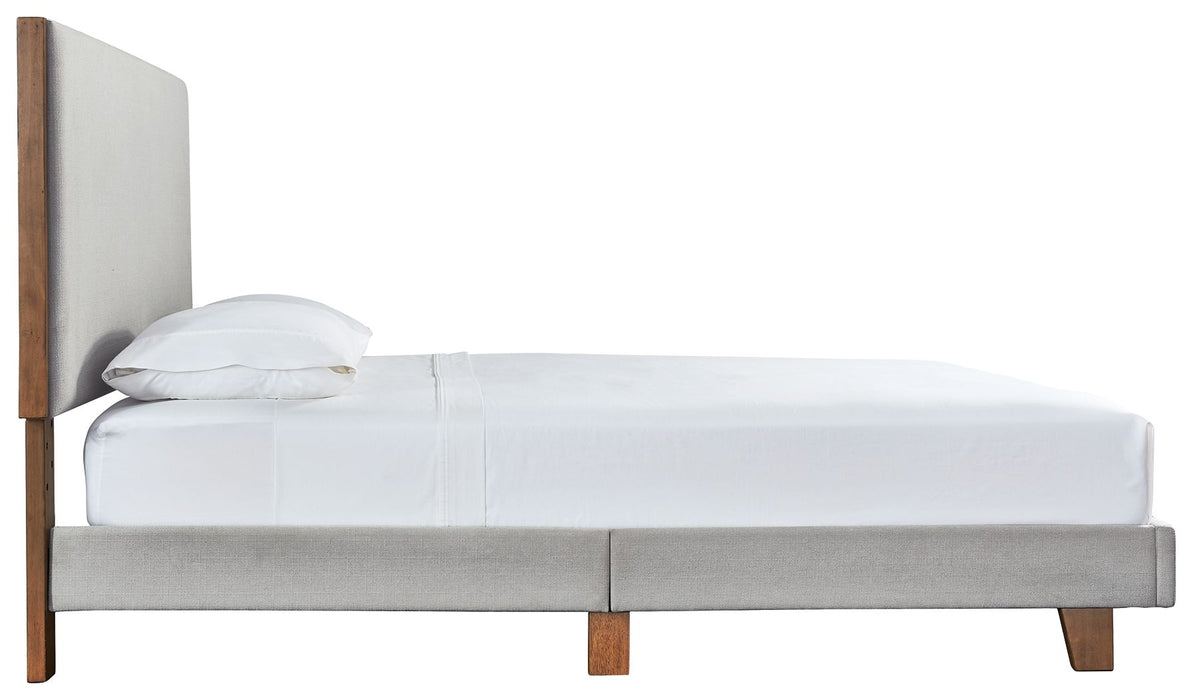 Tranhaus - Upholstered Bed